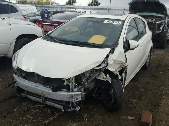 JTDKDTB34E1084072 - 2014 TOYOTA PRIUS C WHITE photo 2