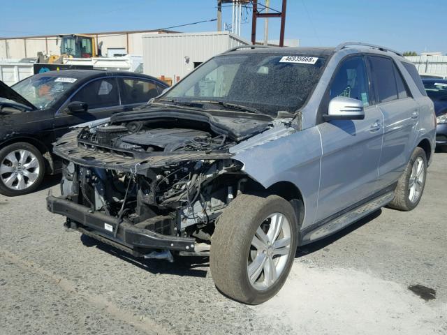 4JGDA5JB6DA169673 - 2013 MERCEDES-BENZ ML 350 SILVER photo 2