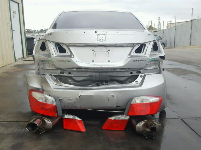 1HGCR2F50FA140023 - 2015 HONDA ACCORD SPO SILVER photo 9