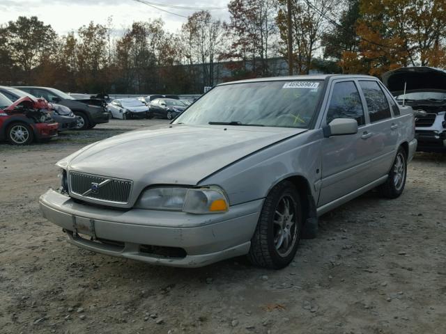 YV1LS56D4Y2656811 - 2000 VOLVO S70 GLT SILVER photo 2