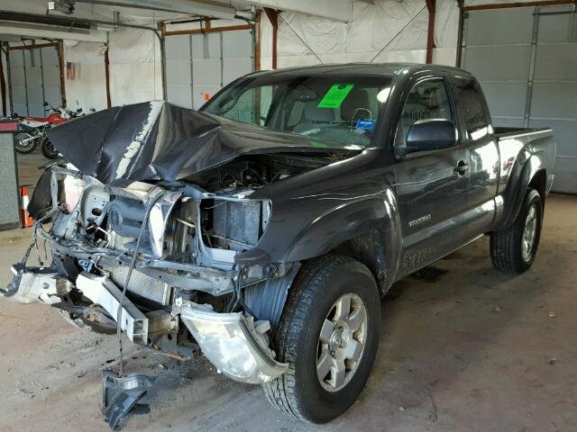 5TEUU42N19Z625879 - 2009 TOYOTA TACOMA ACC GRAY photo 2