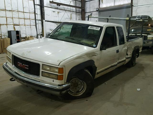 1GTGK29R4WE524589 - 1998 GMC SIERRA K25 WHITE photo 2