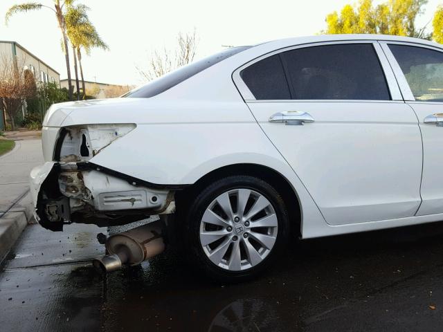 1HGCP2F45AA195606 - 2010 HONDA ACCORD LXP WHITE photo 9