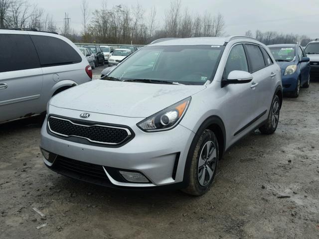 KNDCC3LC3H5068710 - 2017 KIA NIRO EX GRAY photo 2