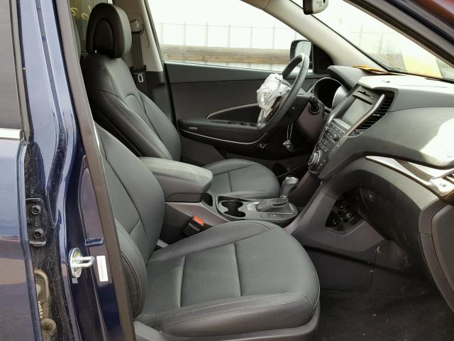 5XYZUDLA4HG484557 - 2017 HYUNDAI SANTA FE S BLUE photo 5