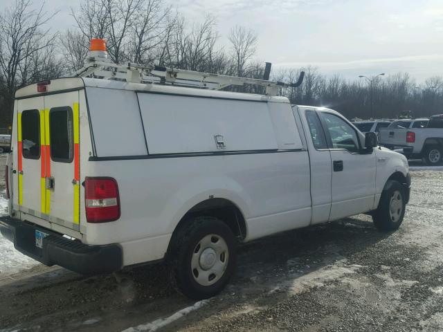 1FTRF12298KB69931 - 2008 FORD F150 WHITE photo 4