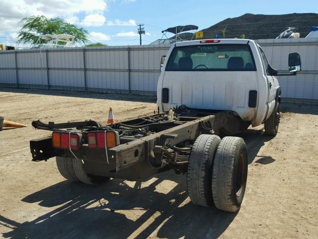 1GBJC34D26E212909 - 2006 CHEVROLET SILVERADO WHITE photo 4