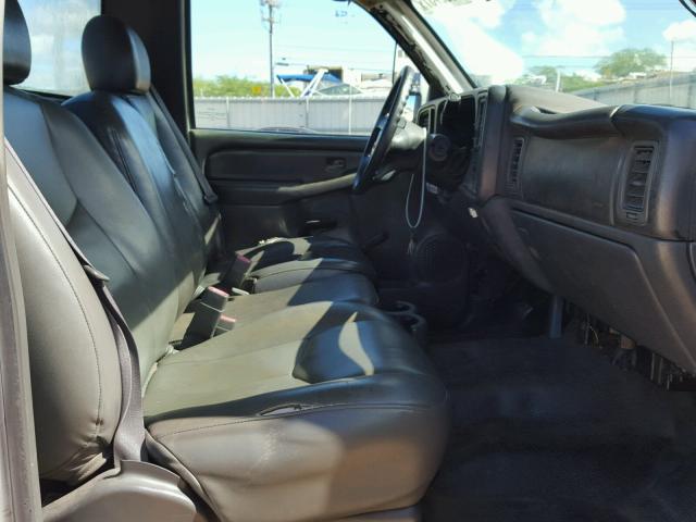 1GBJC34D26E212909 - 2006 CHEVROLET SILVERADO WHITE photo 5