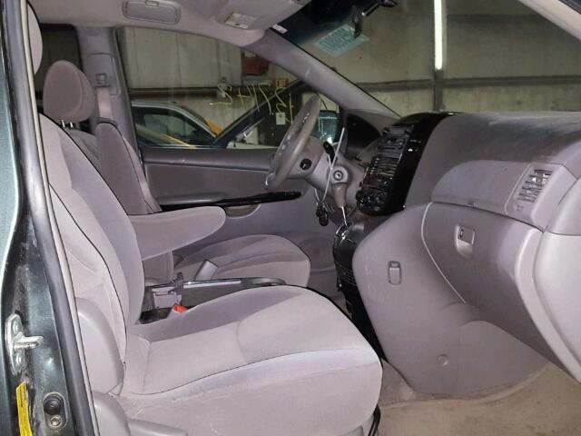 5TDBA23C85S036465 - 2005 TOYOTA SIENNA LE GREEN photo 5