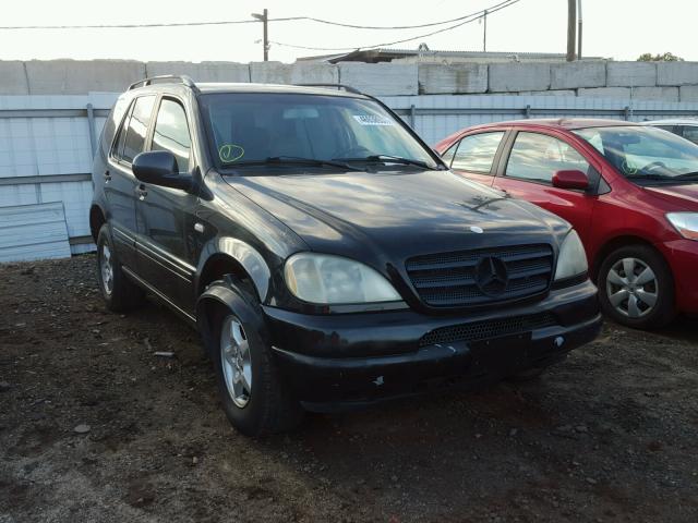 4JGAB54E9YA152362 - 2000 MERCEDES-BENZ ML320 BLACK photo 1