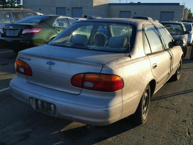 1Y1SK5280WZ437998 - 1998 CHEVROLET GEO PRIZM SILVER photo 4