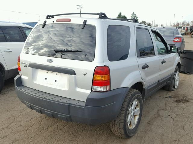 1FMYU93175KB84649 - 2005 FORD ESCAPE XLT SILVER photo 4