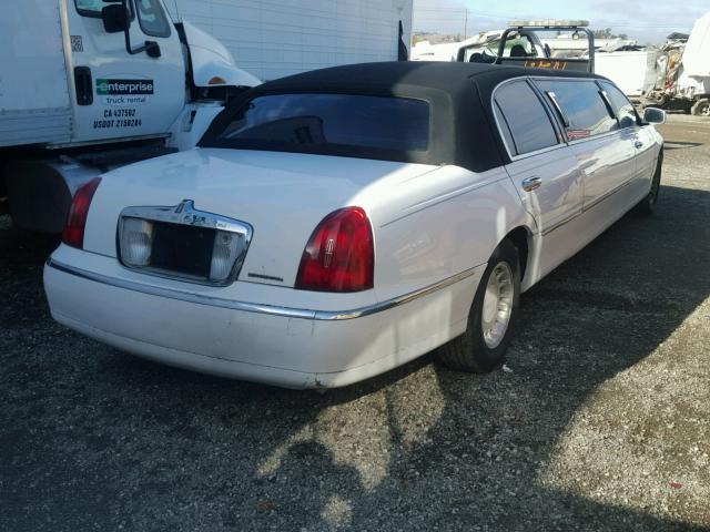 1L1FM81W8YY883243 - 2000 LINCOLN TOWN CAR E WHITE photo 4