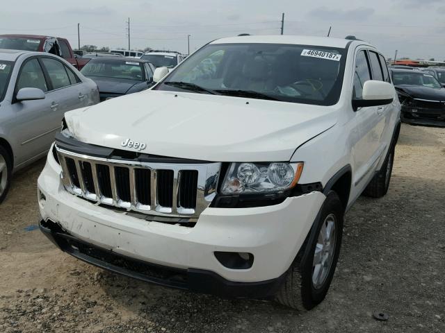 1J4RR4GG9BC608599 - 2011 JEEP GRAND CHER WHITE photo 2