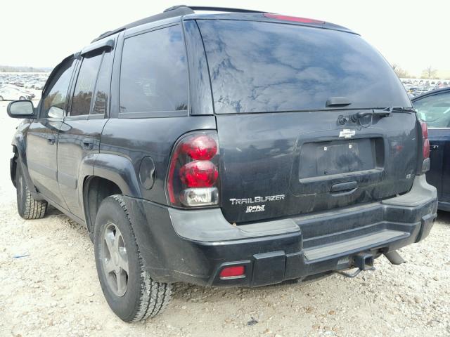 1GNDT13S452114694 - 2005 CHEVROLET TRAILBLAZE BLACK photo 3