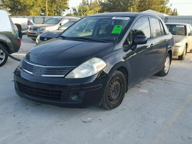 3N1BC11E09L392626 - 2009 NISSAN VERSA S BLACK photo 2