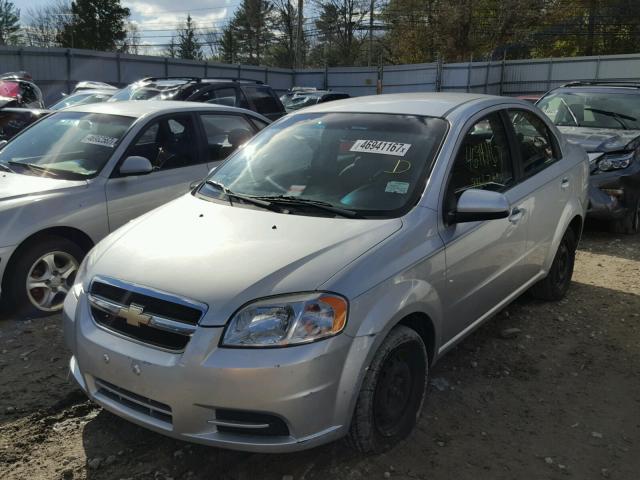 KL1TD5DE6BB228216 - 2011 CHEVROLET AVEO LS SILVER photo 2