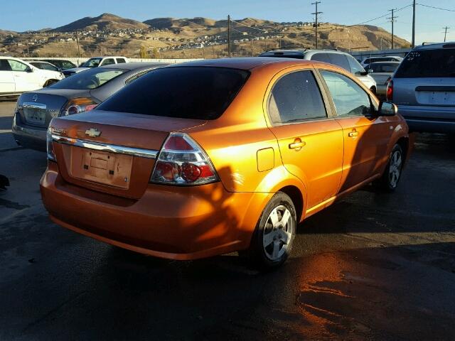 KL1TD56668B081555 - 2008 CHEVROLET AVEO BASE ORANGE photo 4