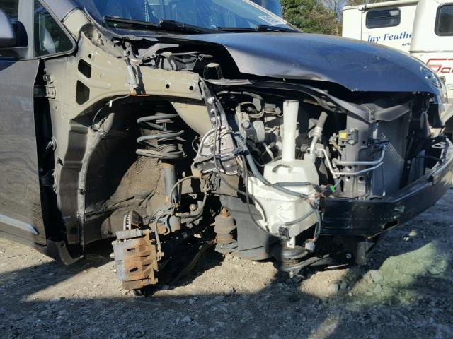 5TDKK3DC7BS162152 - 2011 TOYOTA SIENNA LE GRAY photo 9