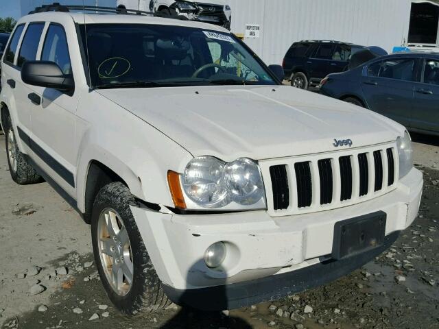 1J4GR48K35C513938 - 2005 JEEP GRAND CHER WHITE photo 1