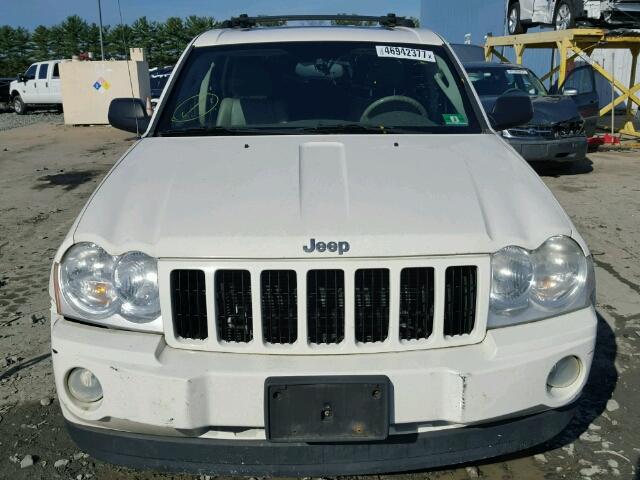 1J4GR48K35C513938 - 2005 JEEP GRAND CHER WHITE photo 9