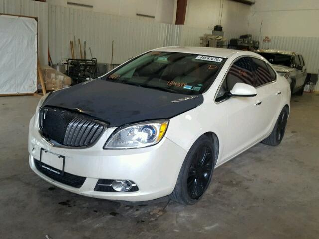 1G4PR5SK6D4184399 - 2013 BUICK VERANO CON WHITE photo 2