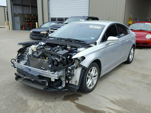 3FA6P0HD0FR237793 - 2015 FORD FUSION SE SILVER photo 2