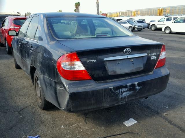 4T1BE32K42U067654 - 2002 TOYOTA CAMRY LE შავი ფოტო 3