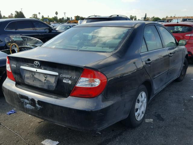 4T1BE32K42U067654 - 2002 TOYOTA CAMRY LE შავი ფოტო 4