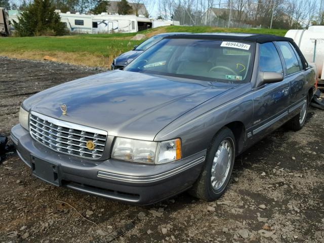 1G6KD54Y4XU777572 - 1999 CADILLAC DEVILLE GRAY photo 2