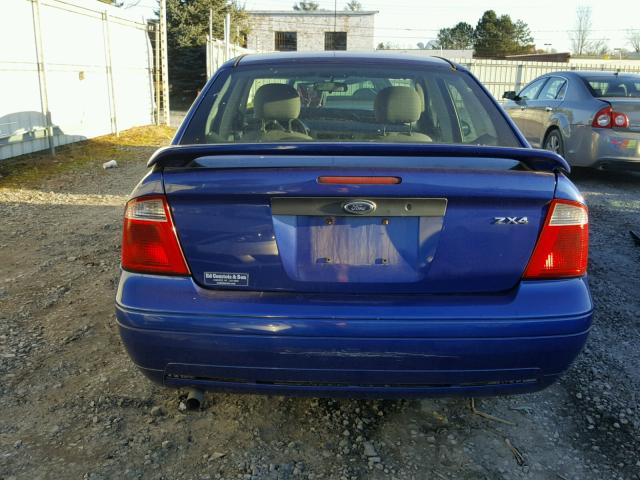 1FAFP34N76W144007 - 2006 FORD FOCUS ZX4 BLUE photo 10