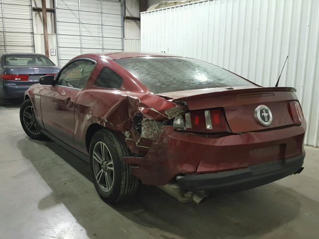 1ZVBP8AM8B5125335 - 2011 FORD MUSTANG RED photo 3