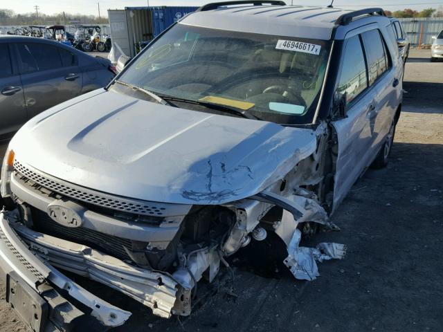 1FMHK7B96CGA01713 - 2012 FORD EXPLORER SILVER photo 2