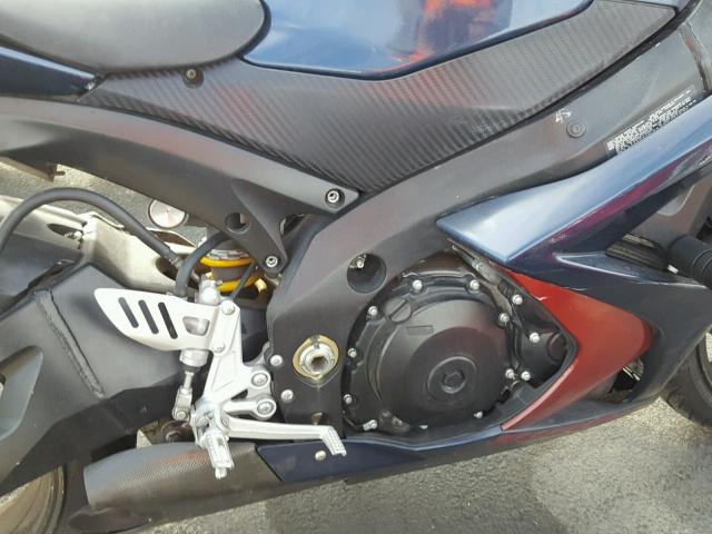 JS1GT77A772104409 - 2007 SUZUKI GSX-R1000 TWO TONE photo 7