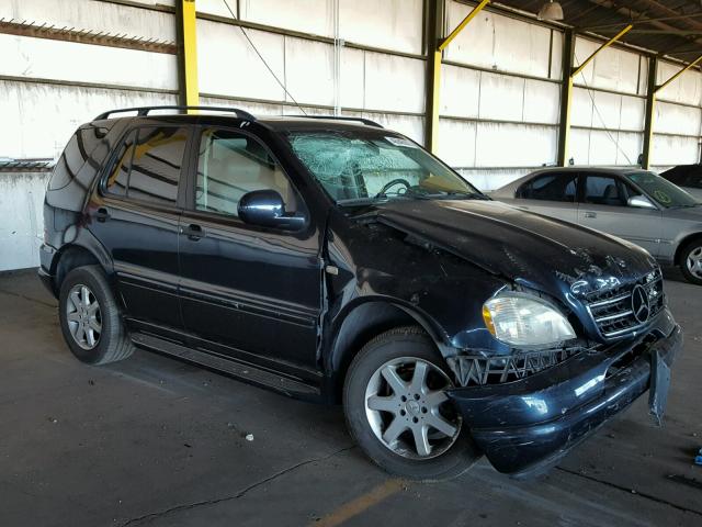 4JGAB72E8XA128700 - 1999 MERCEDES-BENZ ML 430 BLUE photo 1