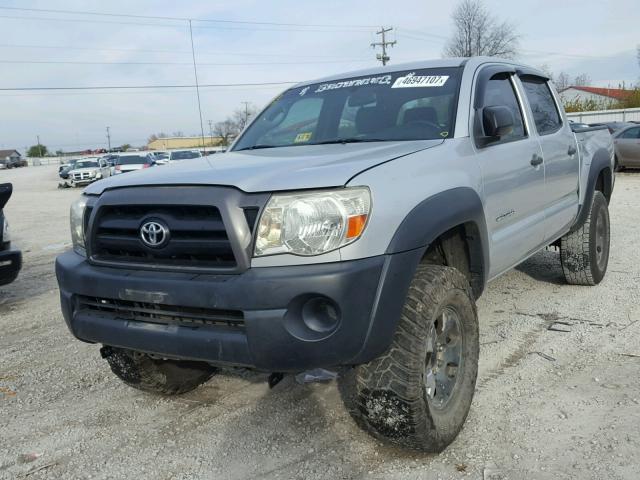 5TELU42N78Z531094 - 2008 TOYOTA TACOMA DOU SILVER photo 2