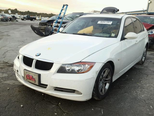 WBAVA37588NL58061 - 2008 BMW 328 I WHITE photo 2