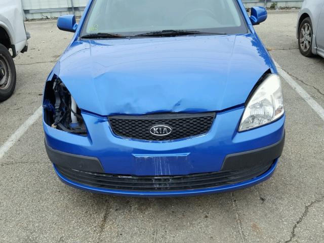 KNADE123786356516 - 2008 KIA RIO BASE BLUE photo 9