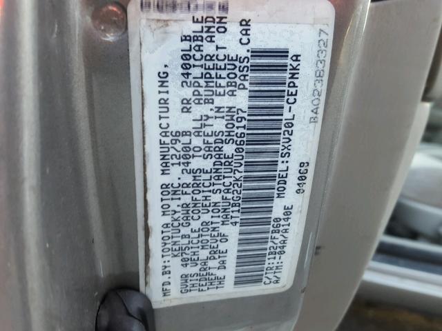 4T1BG22K7VU066197 - 1997 TOYOTA CAMRY CE GRAY photo 10