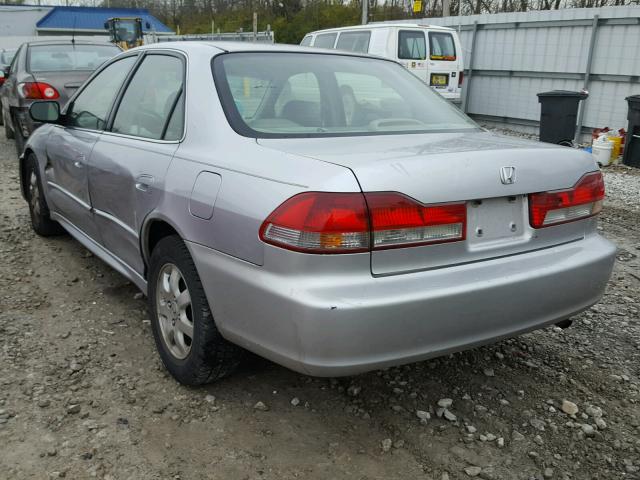 JHMCG56642C012718 - 2002 HONDA ACCORD EX SILVER photo 3