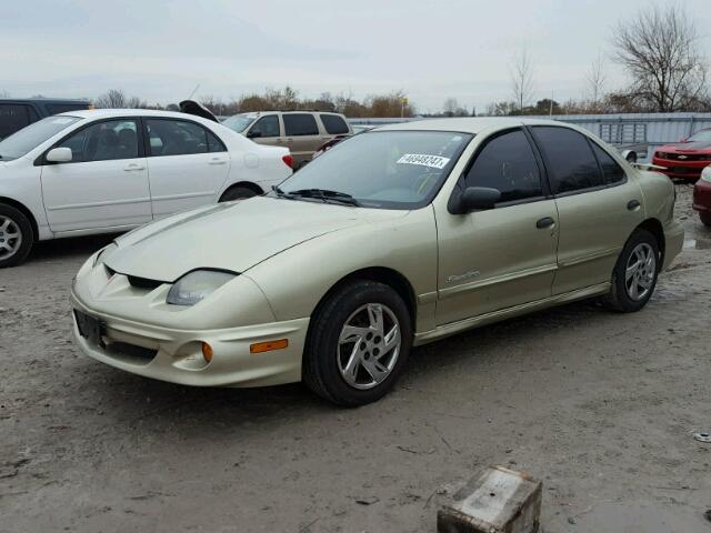 3G2JB52482S157755 - 2002 PONTIAC SUNFIRE SE GOLD photo 2