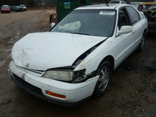 1HGCD5665SA134107 - 1995 HONDA ACCORD EX WHITE photo 2