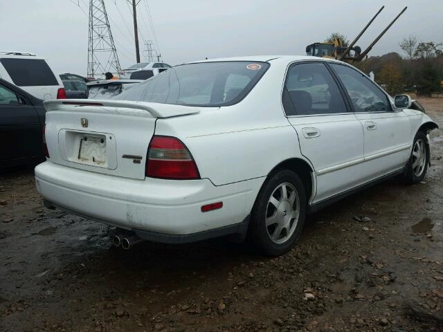 1HGCD5665SA134107 - 1995 HONDA ACCORD EX WHITE photo 4