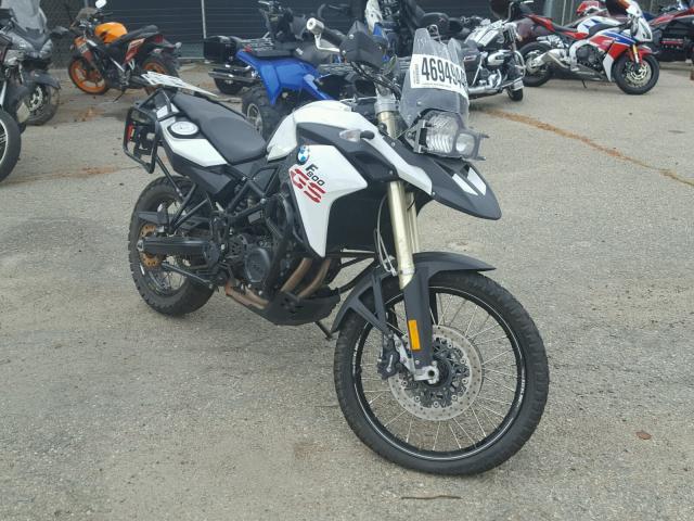 WB10B1203DZL05035 - 2013 BMW F800 GS WHITE photo 1