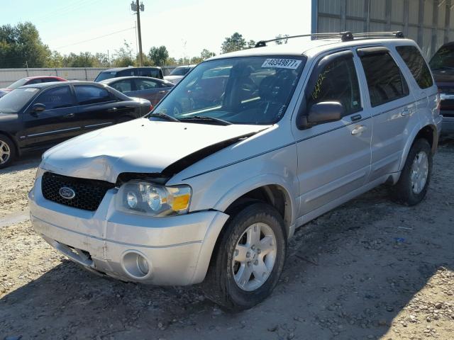 1FMYU94186KA12419 - 2006 FORD ESCAPE LIM SILVER photo 2