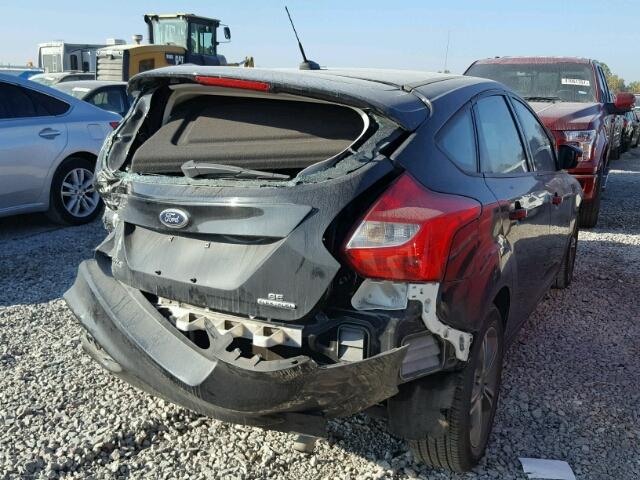 1FADP3K24EL381053 - 2014 FORD FOCUS SE BLACK photo 4