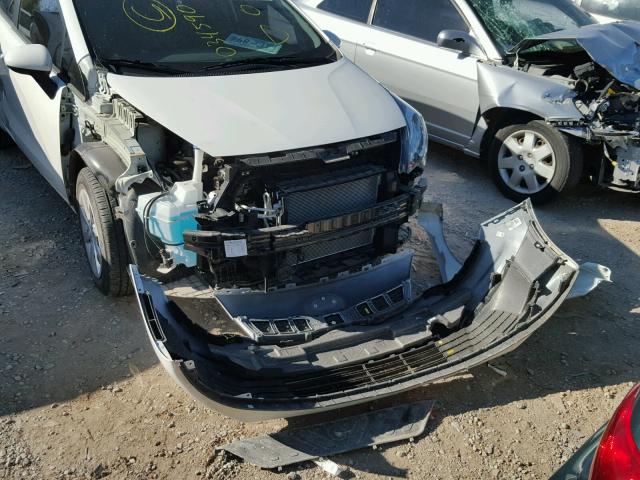 KNADM4A31H6034590 - 2017 KIA RIO LX WHITE photo 9