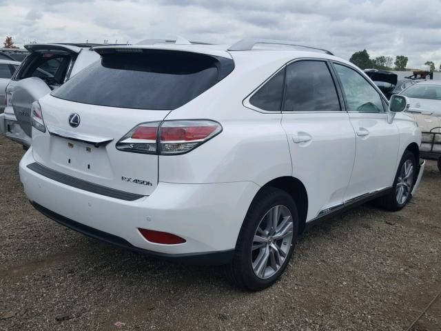 2T2BC1BA3FC010320 - 2015 LEXUS RX 450H WHITE photo 4