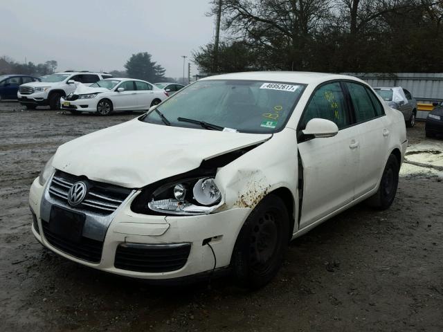 3VWJZ71K98M107282 - 2008 VOLKSWAGEN JETTA S WHITE photo 2