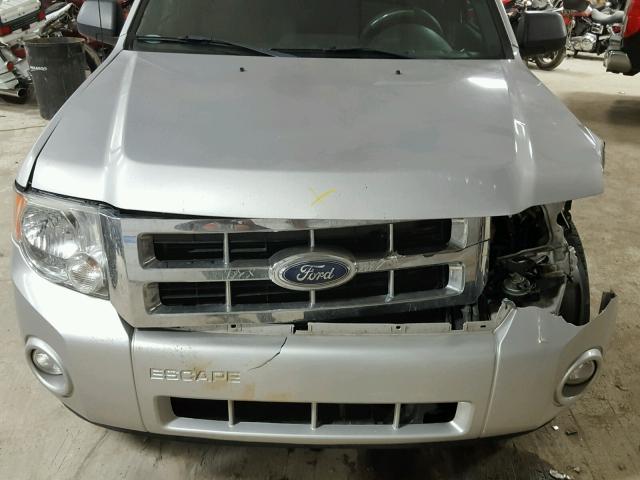 1FMCU93GX9KB79269 - 2009 FORD ESCAPE XLT SILVER photo 7